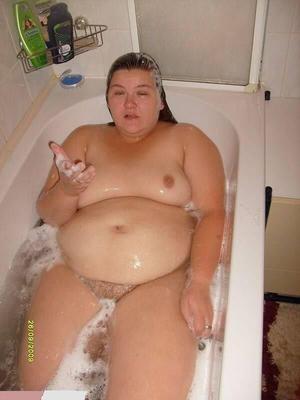 BBW dans le bain ou la douche