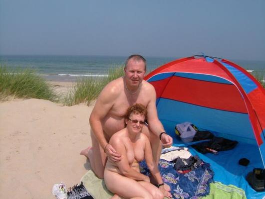 mutter und vater das erste mal am fkk strand