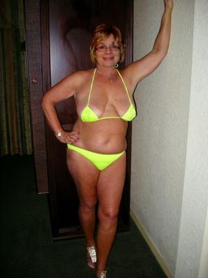 Mamans matures en maillot de bain