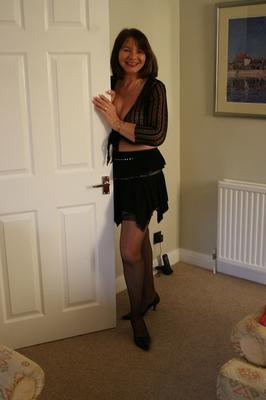 British MILF in nylons - Big Jill