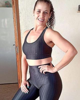 Luciana adora ser alvo de porra