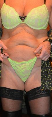 Soutien-gorge et culotte jaune chartreuse