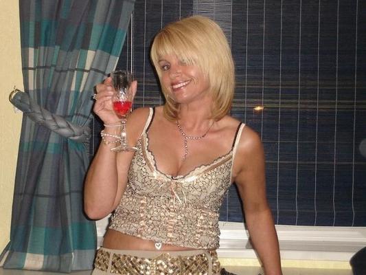 Beautiful Amateur Blonde MILF