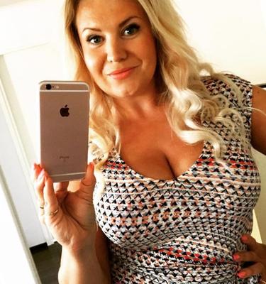 Milf finlandês muito sexy no Instagram: nordic_teija (nonude)