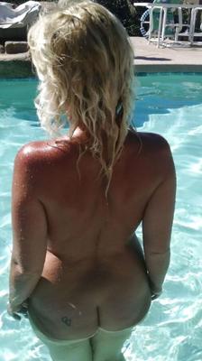 Karin: hot blonde mature nudity nudist