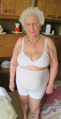 Grannies In Undies