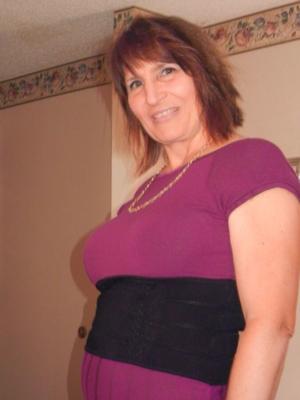 Homely mature amateur wife.