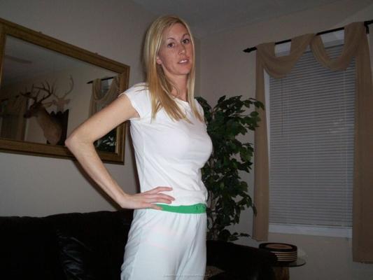 belle blonde amateur mature