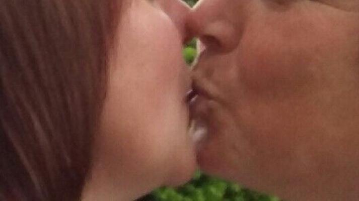 Anna and her gf kisses