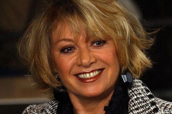 ELAINE PAIGE