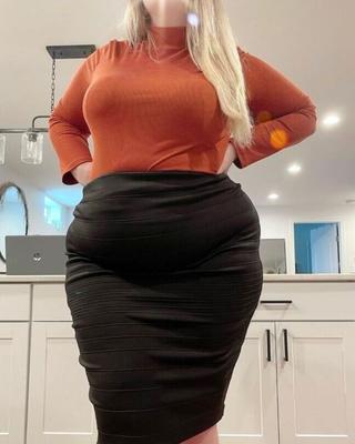 Squishy Sophie Blonde Sexy BBW Heiße gemischte Fotos