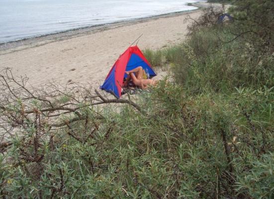 nue sur la plage