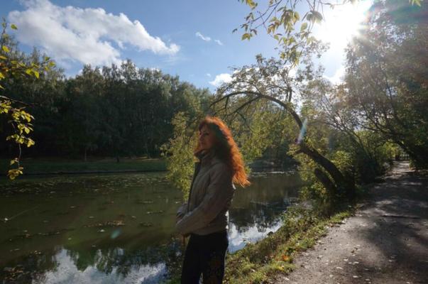 Autumn light on redhair