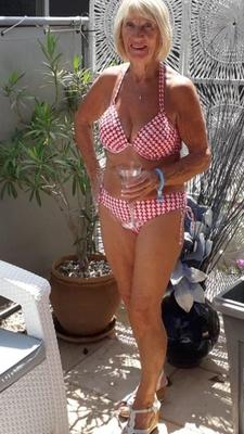 abuelitas en bikini