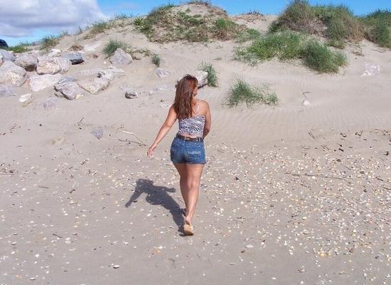 showing my ass in the beach