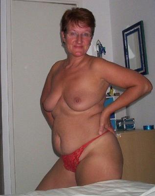 UK Mature MS CINDY EXPOSÉE!