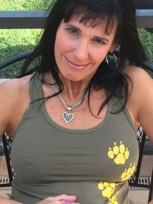 Alabama Milf Shows Off her Perfect Tits