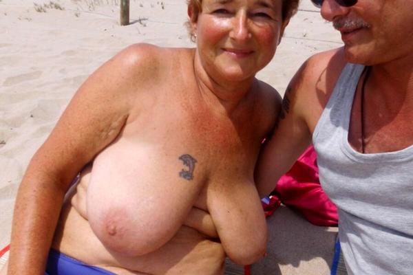 Les gros seins de ma femme pendant les vacances !