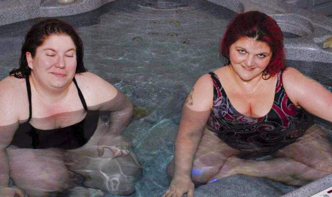 Girls Hot tub fun