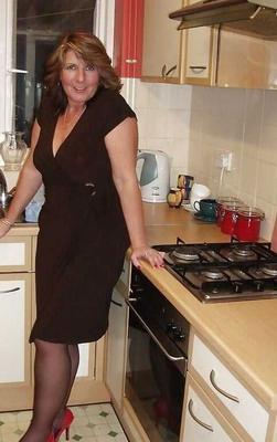 Susan - British BBW Mature Fancies Wearing Pantyhose