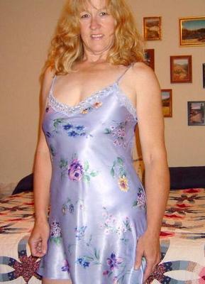 Hot Mature Wife 12