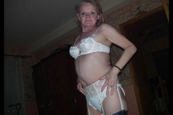 Unknown Amateur Mature and Granny Sluts