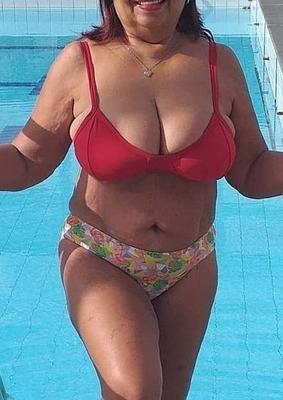 MATURE SEXY