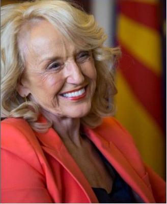 Ninguna mujer es más sexy que la conservadora Jan Brewer