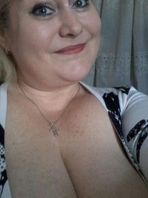 BBW Beauty blonde mature Oksana du Kazakhstan