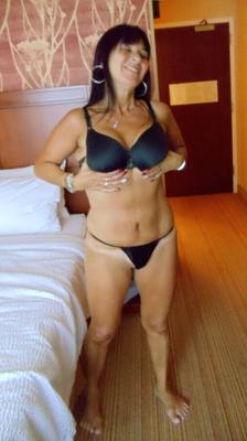 Swinger Wife Hotel Fun Photo Shoot