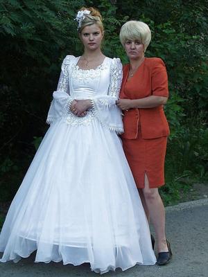 The bride and her real mom (Russian retro)