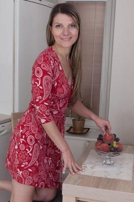 Aga | Agatha - At The Kitchen :: hairy MILF | Blonde