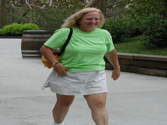 Showing off her big tits at Dollywood in Tennessee