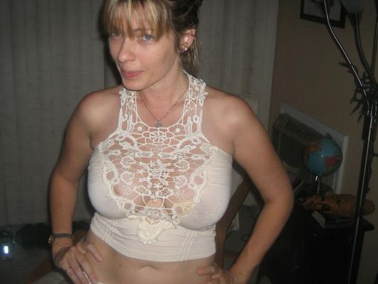 Submissive MILF Lisa