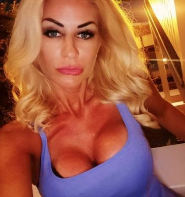 Heiße blonde MILF