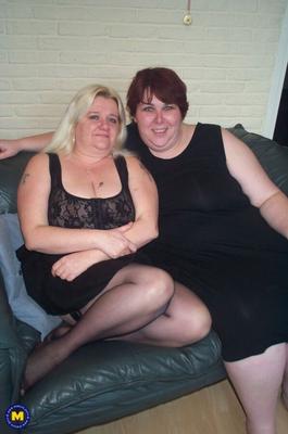 Two BBW MILFs have some lesbian fun