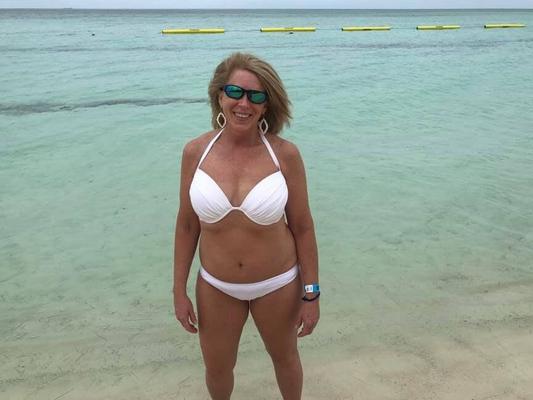 Mamás en bikini para comentarios