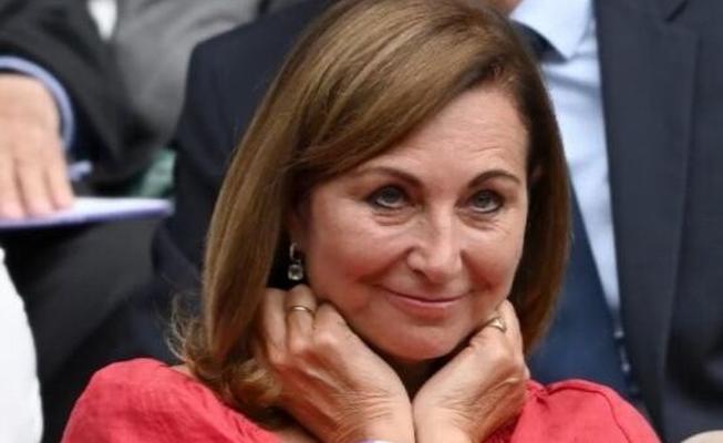 Carole Middleton sexy MILF royal in law