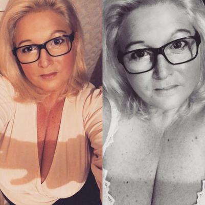 mature � lunettes et beaux nichons