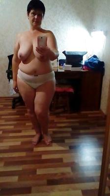 Brunette mature amateur from Russia