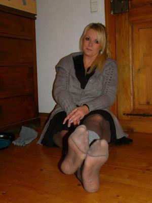 mature nylon feet