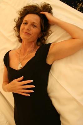 German GILF Beauty Julia Loves To Pose For u Pervs