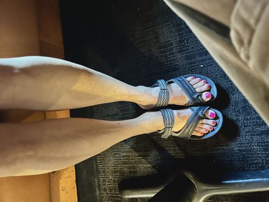 Mama Cummy Toes in Barfußsandalen