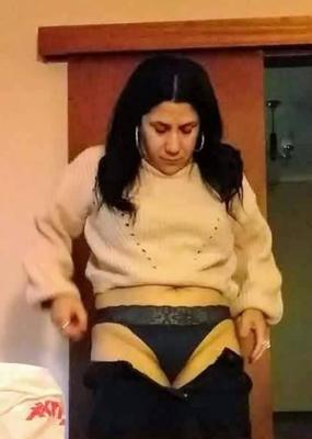 Esposa AI transformada hasta desnuda 42