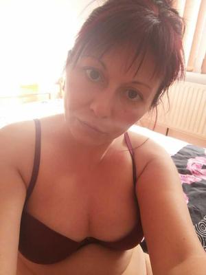 yo Short Haired MILF Slut