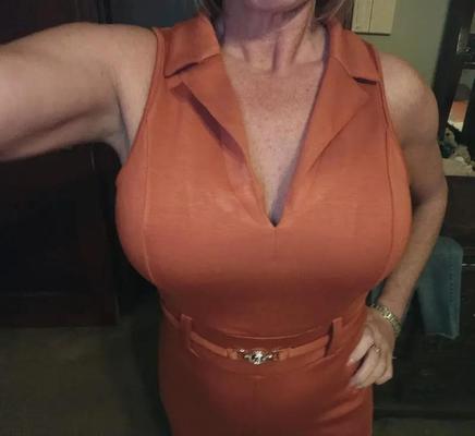 Sexy Busty Mature Natalie Rosser